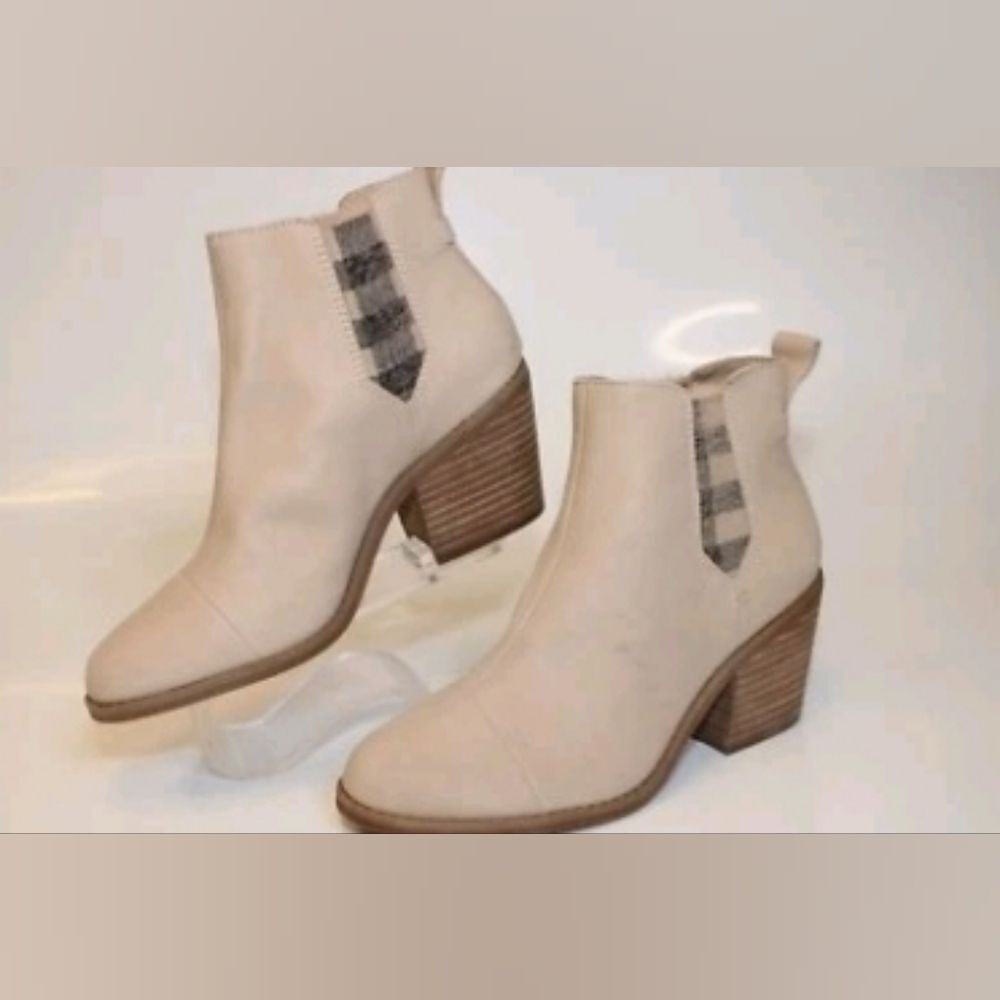 NEW Toms Everly Plaid Pattern Beige Sand Tan Nude Ankle Boots Booties 6